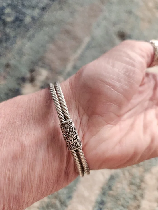 Sarda Sterling Clamper Bracelet - Picture 2 of 8